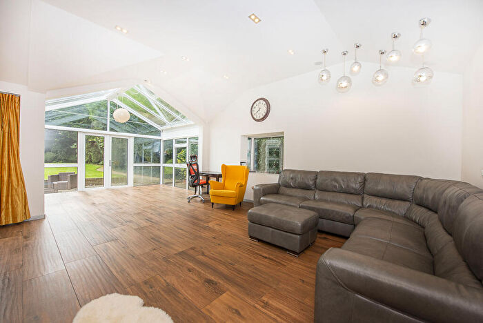 5 Bedroom Detached House For Sale In Upper Brighton Road, Surbiton, KT6