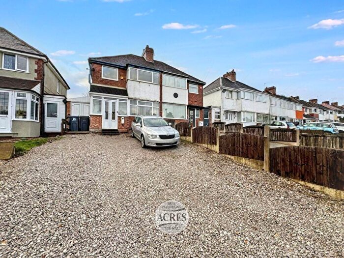 3 Bedroom Semi Detached House For Sale In Heston Avenue, Great Barr, Birmingham, B42