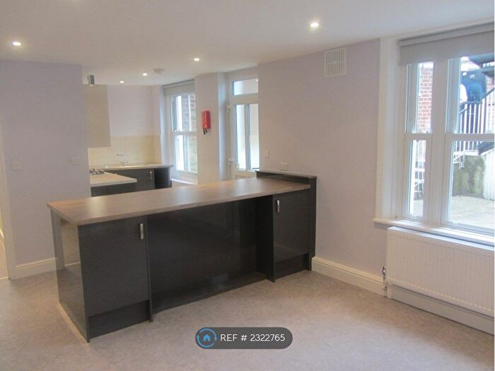 2 Bedroom Flat To Rent In Islington, London, N5
