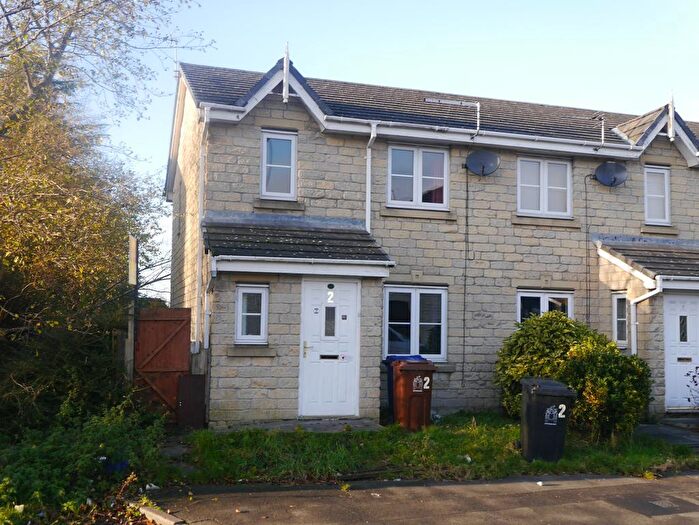 3 Bedroom Semi-Detached House For Sale In Pickup Street, Accrington, BB5