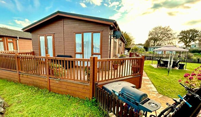2 Bedroom Lodge For Sale In Flag Hill, Great Bentley, Colchester, CO7