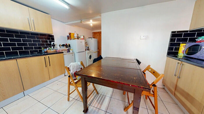 6 Bedroom Terraced House To Rent In Manor Drive, Leeds, West Yorkshire, LS6