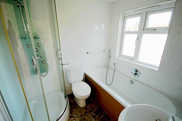 4 Bedroom Semi-Detached House To Rent In Mackie Avenue, Patcham, Brighton, BN1