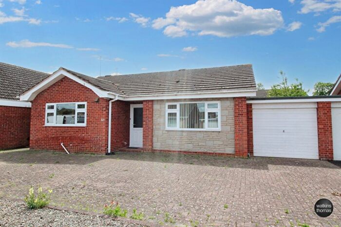 2 Bedroom Bungalow For Sale In Irvine Close, Kings Acre, Hereford, HR4