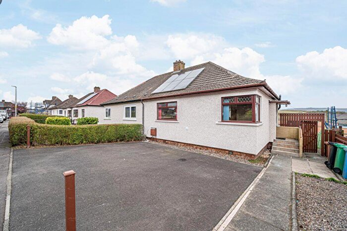 2 Bedroom Semi Detached House For Sale In Sycamore Crescent, Lumphinnans, KY4