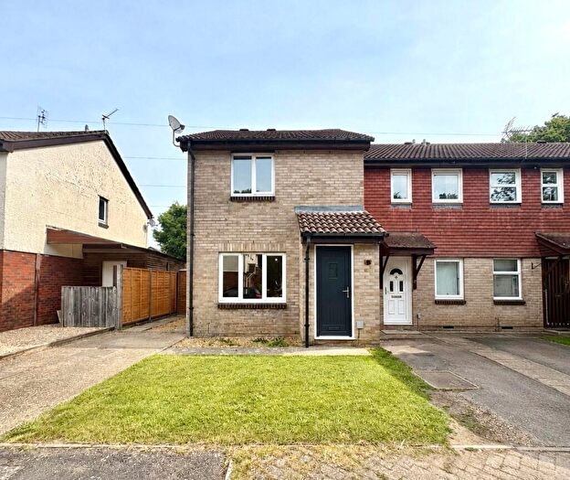 3 Bedroom End Of Terrace House To Rent In Harold Close, West Totton, SO40