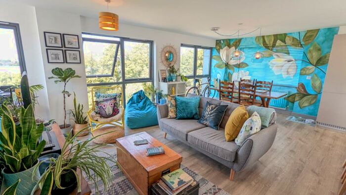 2 Bedroom Flat To Rent In Paintworks, Arnos Vale, Bristol, BS4