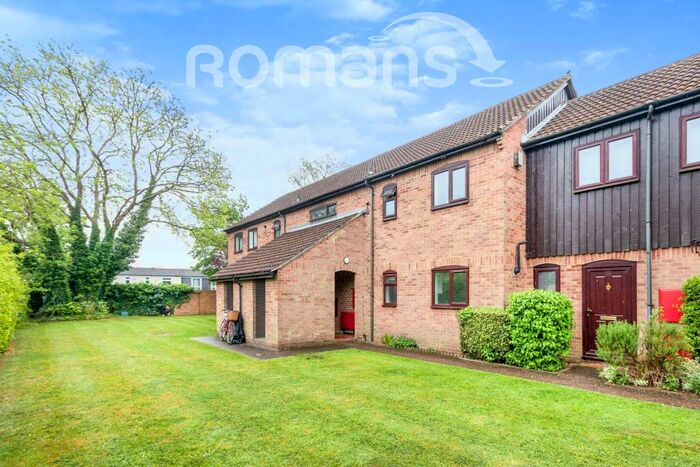 1 Bedroom Flat To Rent In Alpine Court, RG22