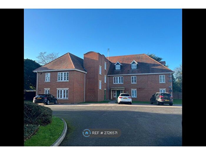 2 Bedroom Flat To Rent In Wheatstone Close, Slough, SL3