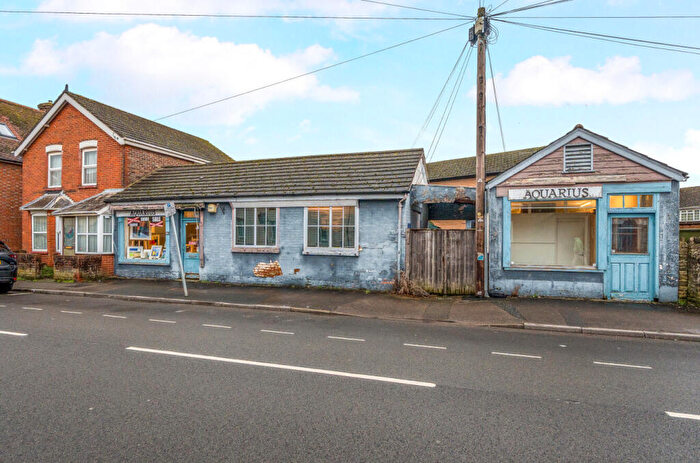 2 Bedroom Semi Detached House For Sale In St Johns Street, Farncombe, Surrey, GU7