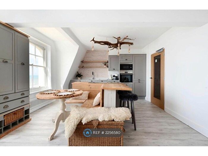 2 Bedroom Flat To Rent In Knole Road, Bexhill-On-Sea, TN40