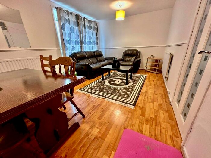 3 Bedroom Flat To Rent In Upper Highgate Street, Birmingham, B12