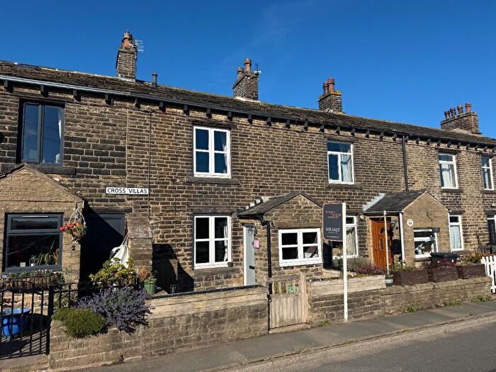 2 Bedroom Cottage For Sale In Cross Villas, Rishworth Road, Barkisland, HX4