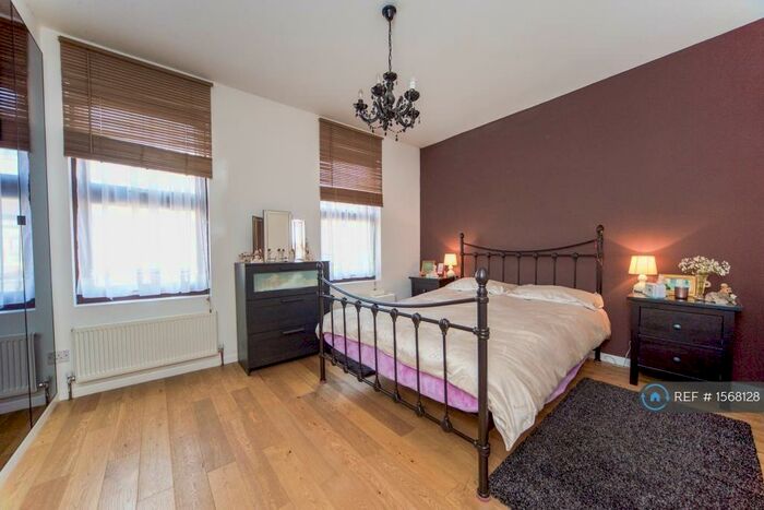 5 Bedroom Terraced House To Rent In Somerset Road, London, N18