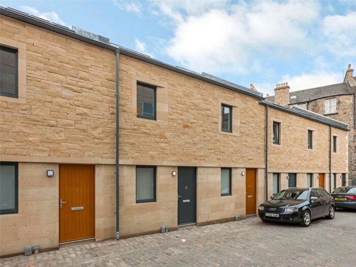 2 Bedroom Flat To Rent In Broughton Street Lane, Edinburgh, EH1