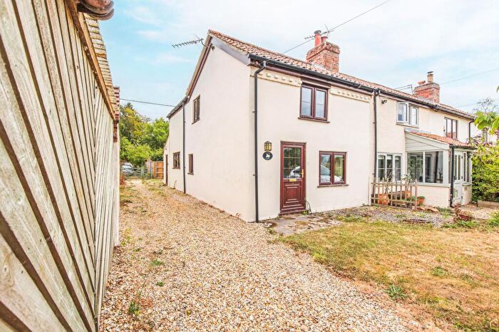 3 Bedroom End Of Terrace House For Sale In Charming Period Cottage With An Abundance Of Character In Mattishall, NR20
