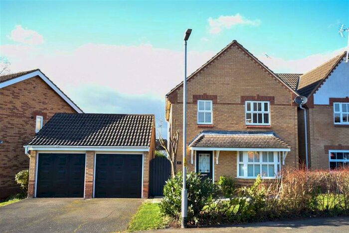 4 Bedroom Detached House To Rent In Sandringham Close, Wellingborough, NN8
