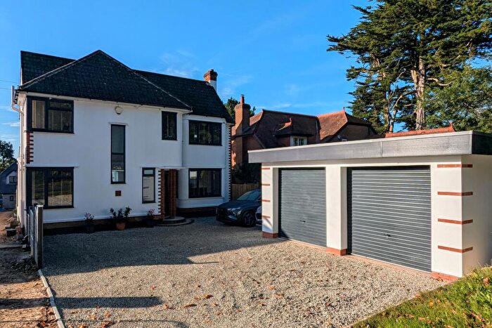 4 Bedroom Detached House For Sale In The Avenue, Fareham, PO14