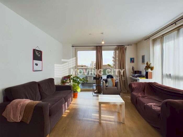 3 Bedroom Flat To Rent In Marner Point, Bromley By Bow, E3