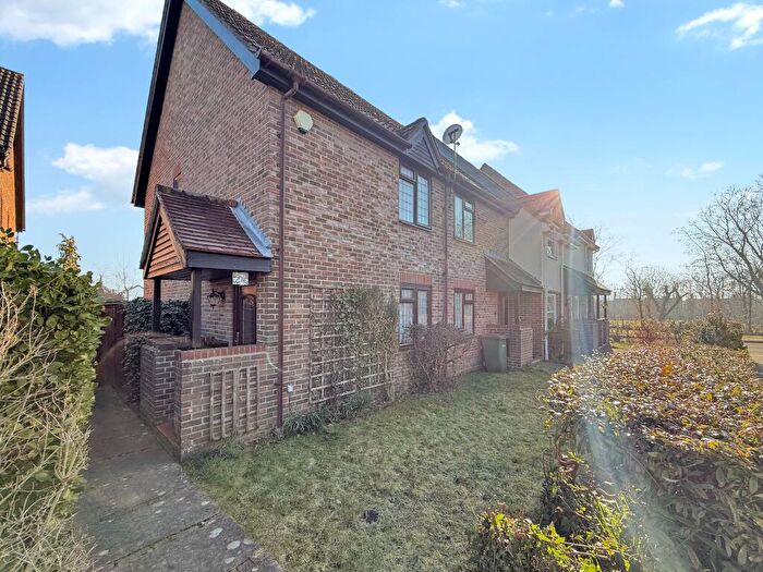 2 Bedroom End Of Terrace House To Rent In Beattie Rise, Hedge End, SO30