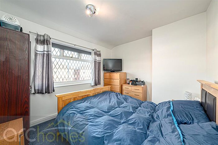 2 Bedroom Semi-Detached House For Sale In Worthing Grove, Atherton, Manchester, M46