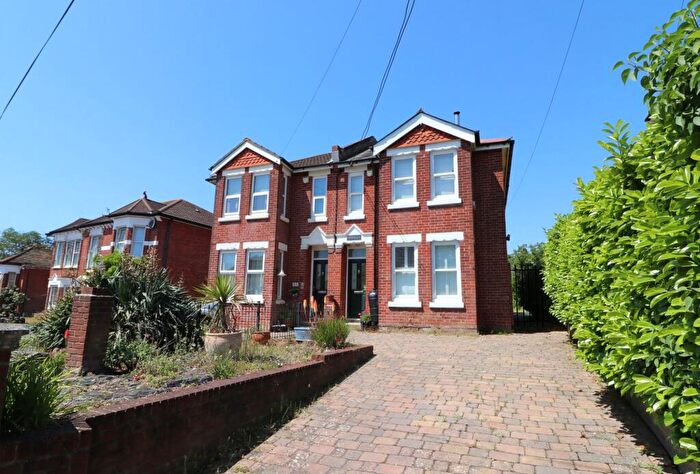 3 Bedroom Semi-Detached House For Sale In Station Road, Netley Abbey, SO31