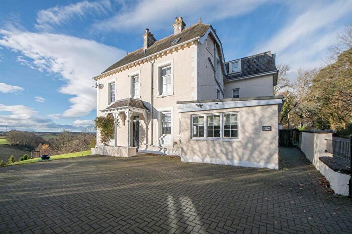 5 Bedroom Semi-Detached House To Rent In Craigard House, Rumbling Bridge, KY13