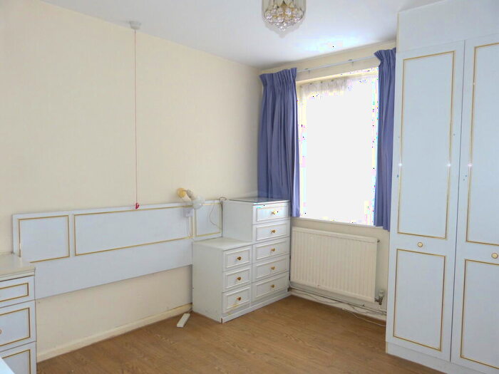 1 Bedroom Flat For Sale In Birnbeck Court, Finchley Road, Temple Fortune, NW11