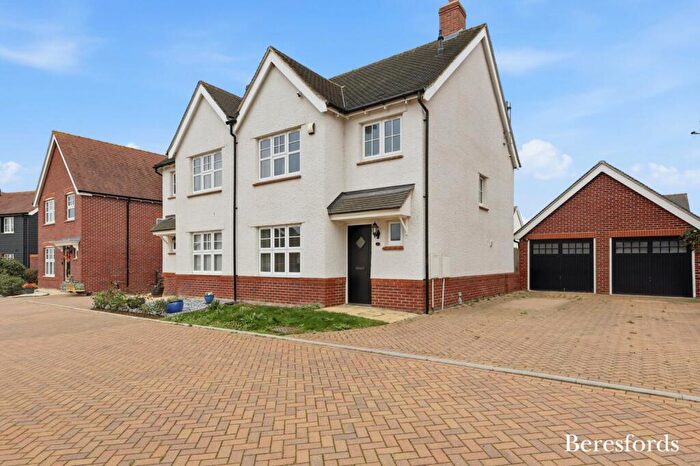 3 Bedroom Semi-Detached House For Sale In Pavelin Avenue, Witham, CM8