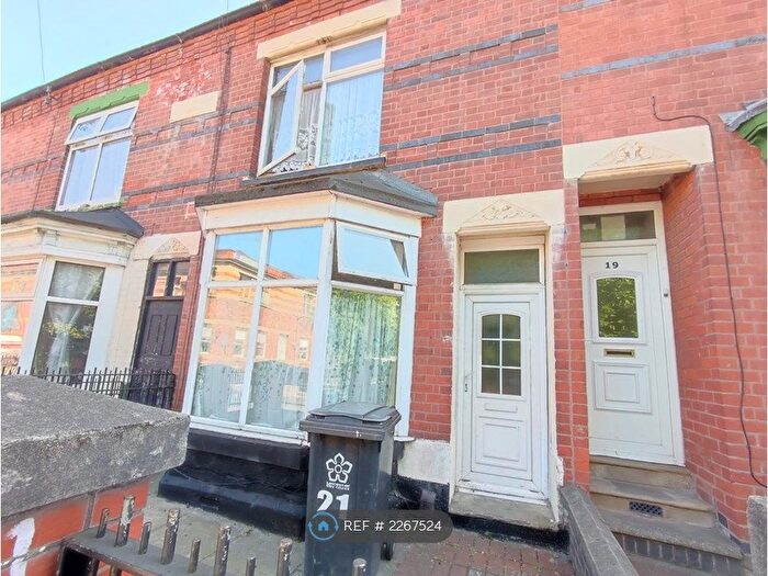4 Bedroom Terraced House To Rent In Green Lane Road, Leicester, LE5