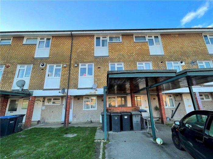 3 Bedroom Maisonette To Rent In Beechtree Avenue, Englefield Green, Egham, Surrey, TW20