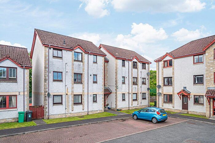2 Bedroom Flat For Sale In Bothwell Court, Dunfermline, KY11