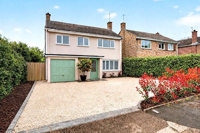 3 Bedroom Detached House For Sale In Dale Lodge Road, Sunningdale, Ascot, Berkshire, SL5