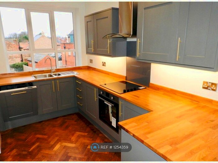 1 Bedroom Flat To Rent In Market Place West, Ripon HG4
