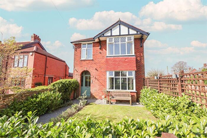 3 Bedroom Detached House For Sale In Bishopton Lane, Ripon, HG4