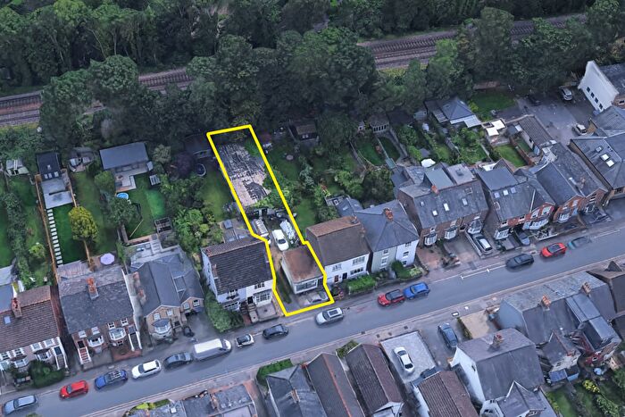 Detached House For Sale In Doods Road, Reigate, RH2
