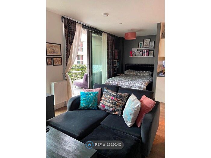 1 Bedroom Studio To Rent In Macclesfield Road, London, EC1V