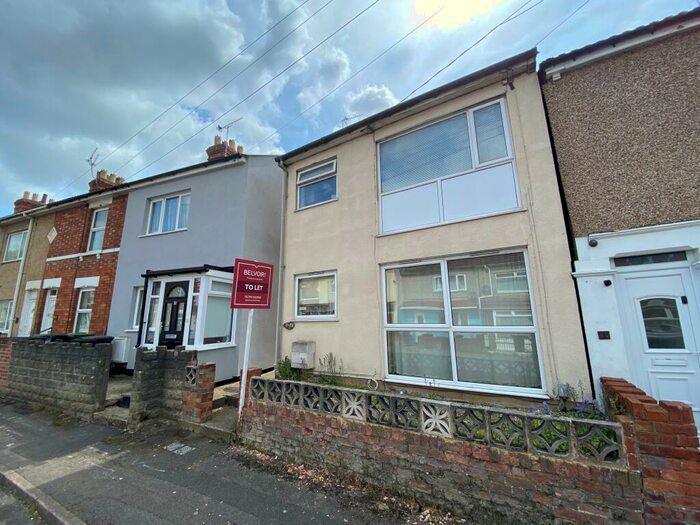 2 Bedroom Flat To Rent In Linslade Street, Rodbourne, Swindon, SN2