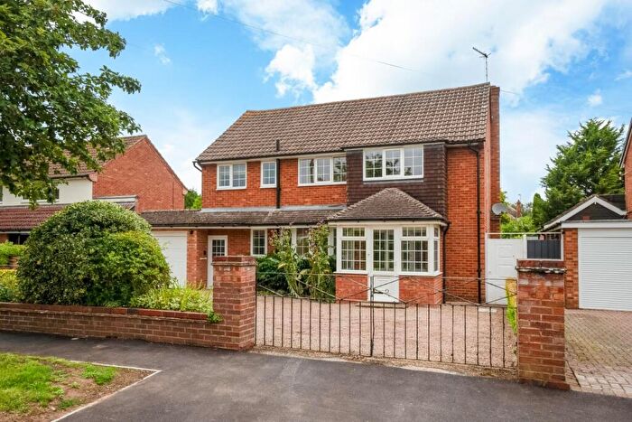 4 Bedroom Detached House For Sale In Burford Road, Stratford-upon-Avon, CV37