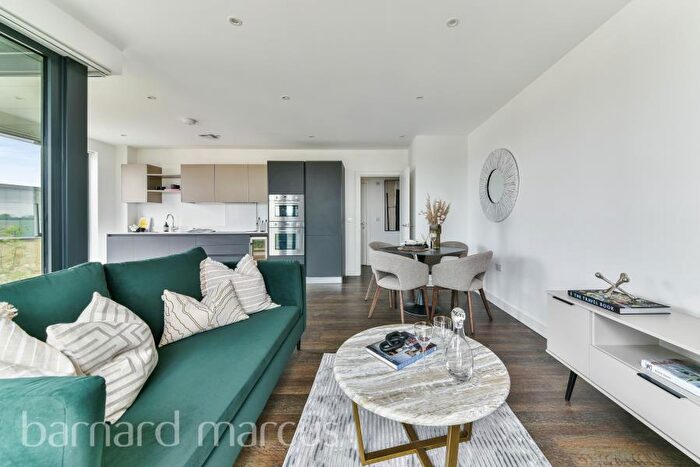 2 Bedroom Apartment To Rent In Watteau Square, Croydon, CR0