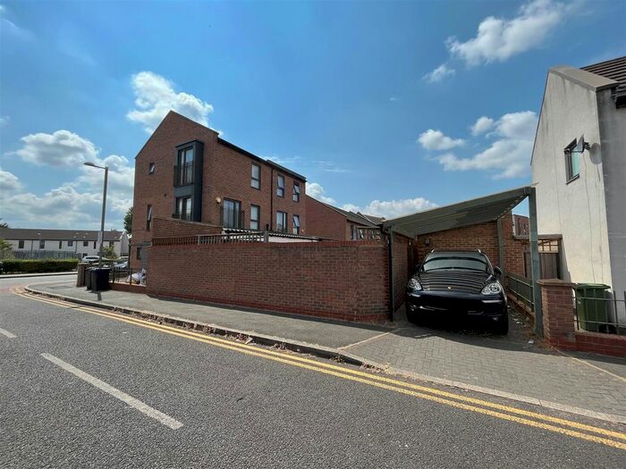 4 Bedroom Semi-Detached House To Rent In Ager Avenue, Dagenham, RM8