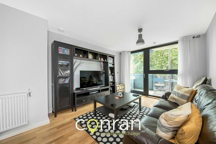 2 Bedroom Flat To Rent In Parkside Avenue, Greenwich, SE10