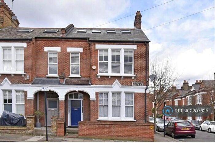 4 Bedroom Flat To Rent In Airedale Road, London, SW12