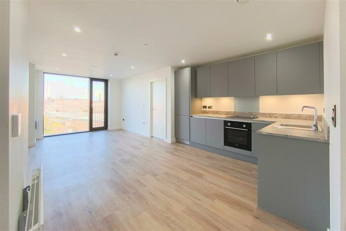 2 Bedroom Apartment To Rent In Oxygen Tower (), M1