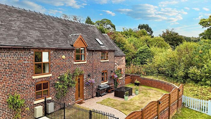 4 Bedroom Barn Conversion For Sale In Lightwood Road, Stoke-On-Trent, ST3