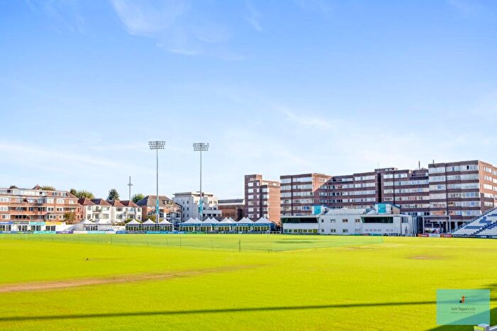 3 Bedroom Apartment For Sale In Eaton Road, Hove, BN3