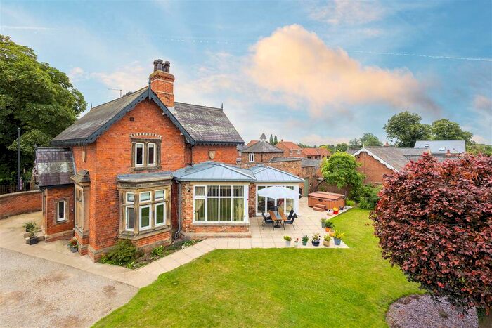 5 Bedroom Detached House For Sale In Littlethorpe Road, Ripon, HG4