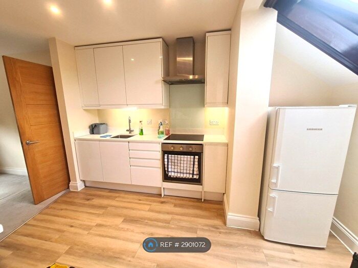 1 Bedroom Flat To Rent In Coley Avenue, Reading, RG1