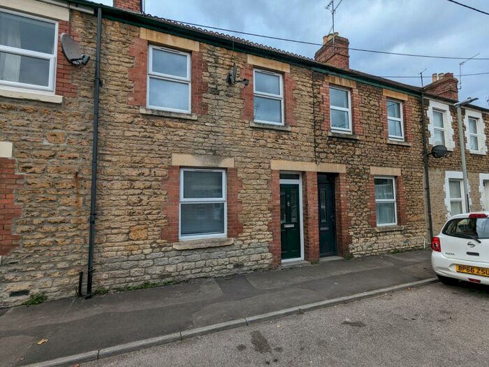 3 Bedroom House To Rent In Downing Street, Chippenham, SN14