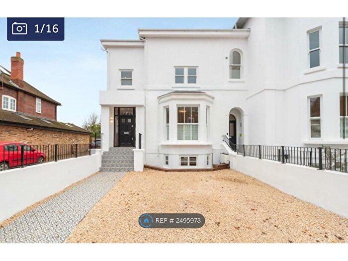 5 Bedroom End Of Terrace House To Rent In Alma Road, Windsor, SL4